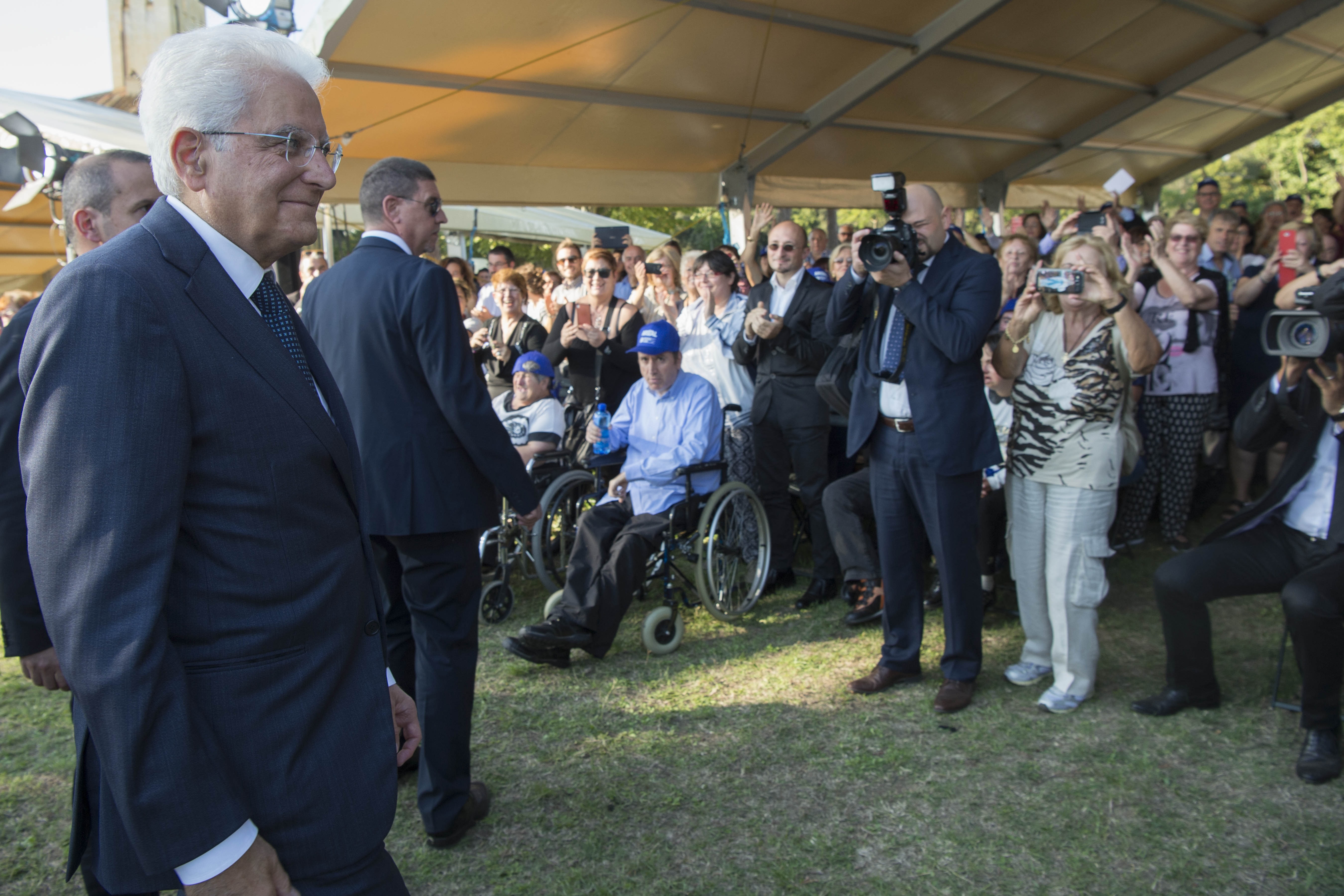 Il Presidente Napolitano a Ciampino per accogliere i militari deceduti in Afghanistan