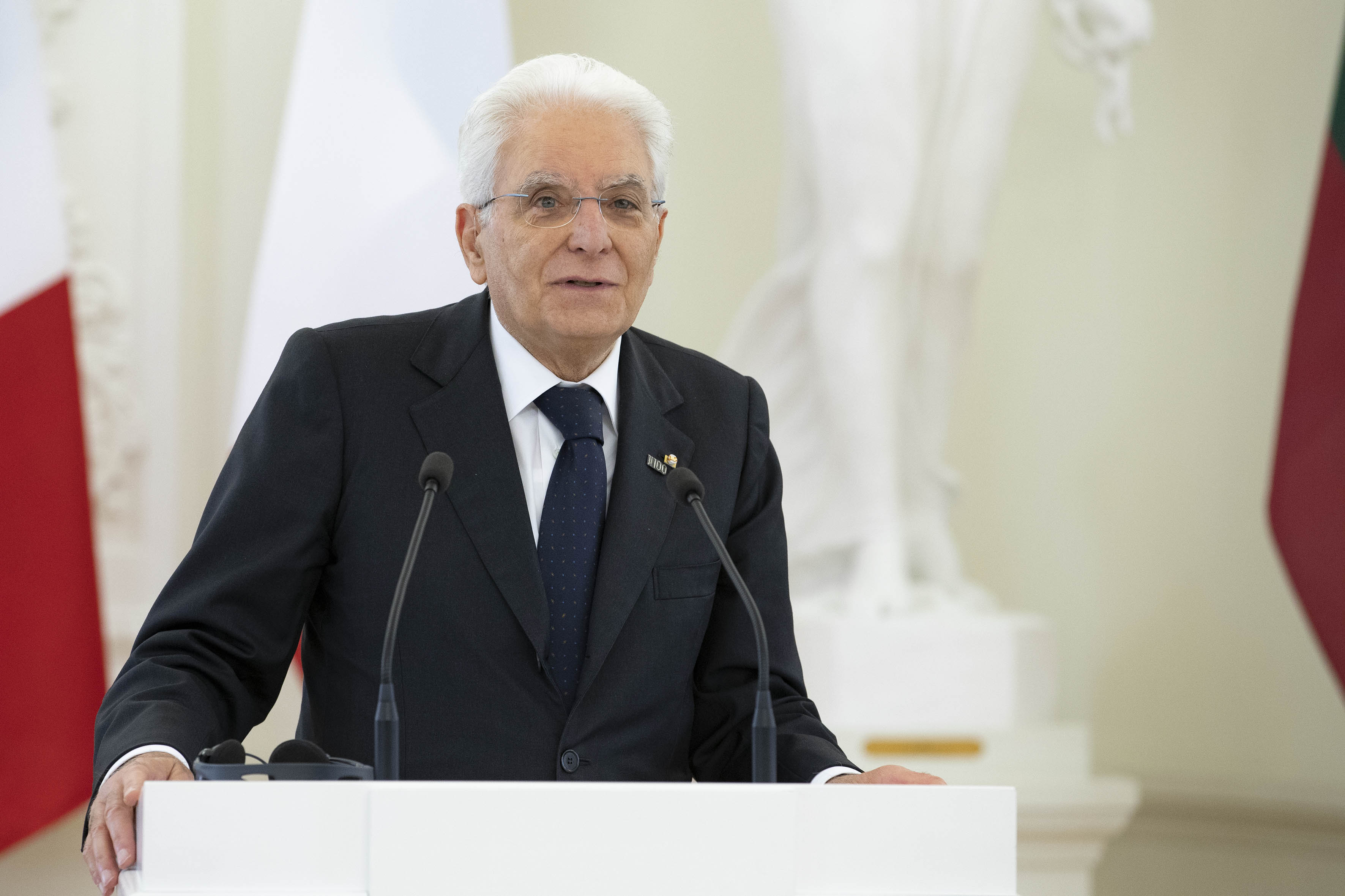 Il Presidente Sergio Mattarella nel corso delle dichiarazioni alla stampa 