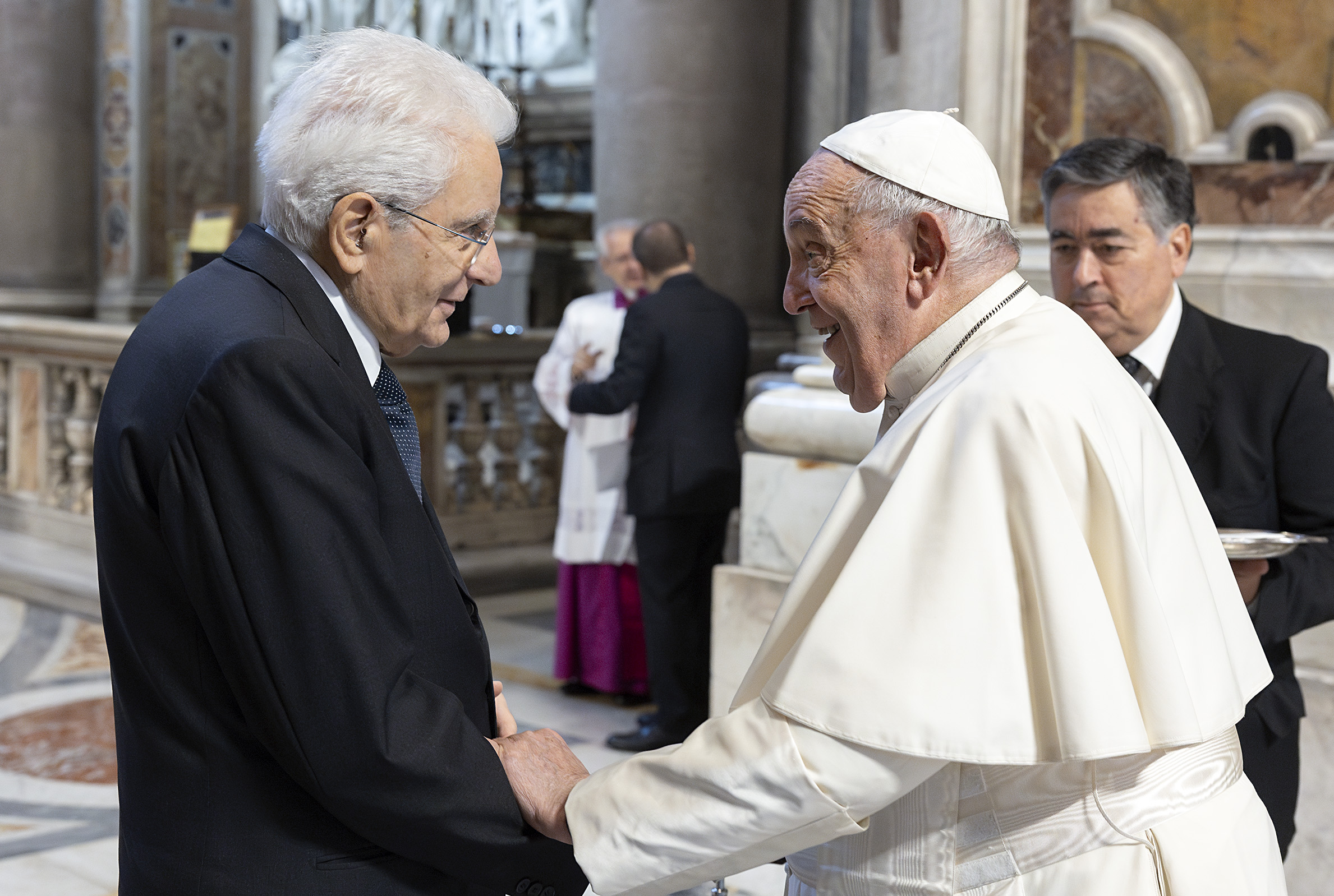  Il Presidente della Repubblica Sergio Mattarella con S.S. Papa Francesco,  in occasione della cerimonia di Canonizzazione dei Beati italiani Giuseppe Allamano e Elena Guerra