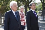 Il Presidente Sergio Mattarella riceve gli onori militari e depone una corona al Monumento al Milite Ignoto