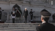 Il Presidente Mattarella depone una corona d'alloro all'Altare della Patria in occasione del 72° anniversario della Liberazione
