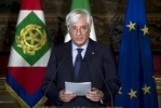 Il Segretario Generale della Presidenza della Repubblica Ugo Zampetti comunica le dimissioni del Presidente del Consiglio Paolo Gentiloni