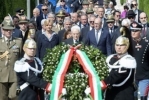 Il Presidente Sergio Mattarella depone due corone al Monumento in memoria dei caduti dell'esercito austro-ungarico e al Monumento dei soldati italiani caduti durante la prima guerra mondiale 