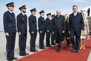Il Presidente Sergio mattarella al suo arrivo all'aeroporto di Erfurt per il vertice informale del Gruppo Arraiolos 