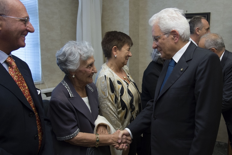 Il Presidente Sergio Mattarella con la moglie del magistrato Antonino Saetta, Luigia, e il figlio Roberto