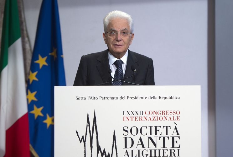 Il Presidente Mattarella durante il suo intervento al Congresso della Società Dante Alighieri 