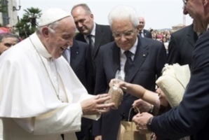Il Presidente Mattarella e Papa Francesco incontrano alcuni studenti delle scuole delle zone colpite 