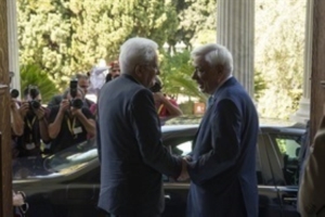 Arrivo del Presidente Mattarella ad Atene e incontro con il Presidente della Repubblica Ellenica