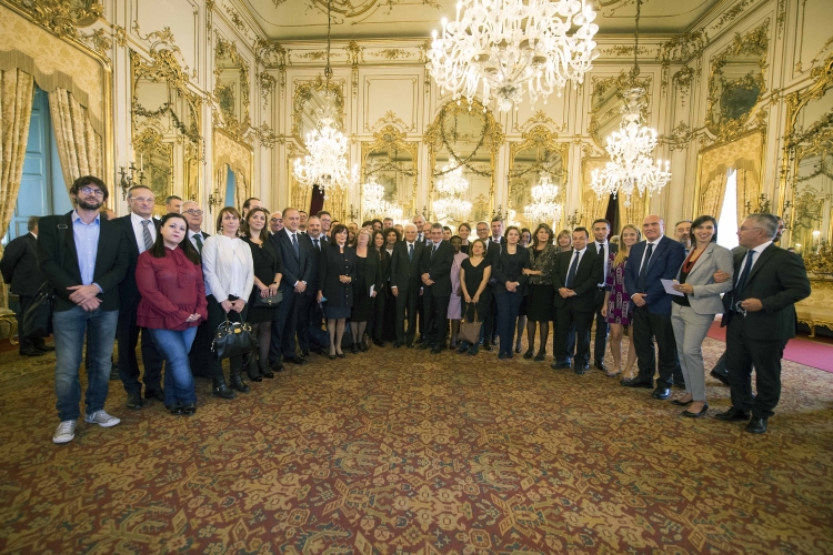 Il Presidente Sergio Mattarella con una delegazione italiana dei membri del Parlamento europeo