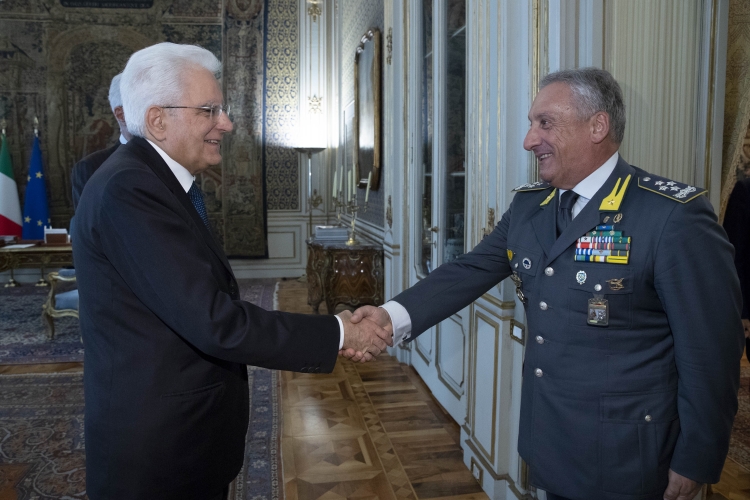 Il Presidente della Repubblica Sergio Mattarella con il Gen. C.A. Giorgio TOSCHI, Comandante Generale della Guardia di Finanza