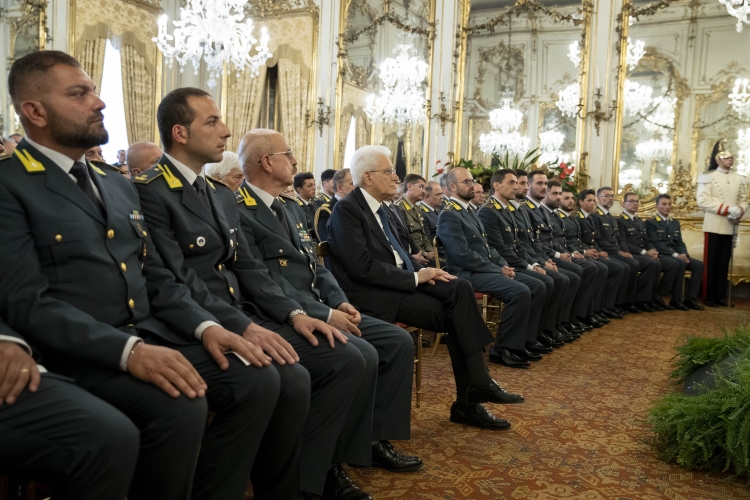 Il Presidente della Repubblica Sergio Mattarella incontra una rappresentanza della Guardia di Finanza, in occasione del 244° anniversario della sua costituzione
