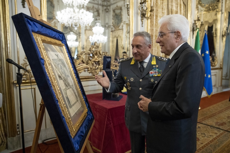 Il Presidente della Repubblica Sergio Mattarella incontra una rappresentanza della Guardia di Finanza, in occasione del 244° anniversario della sua costituzione

