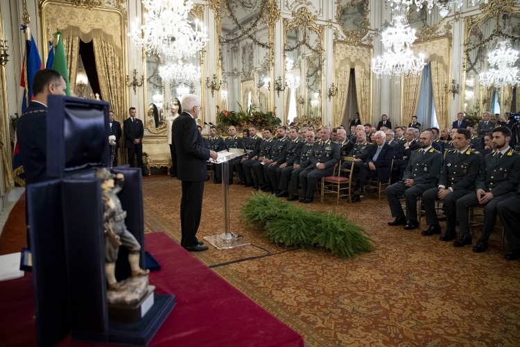 Il Presidente della Repubblica Sergio Mattarella incontra una rappresentanza della Guardia di Finanza, in occasione del 244° anniversario della sua costituzione

