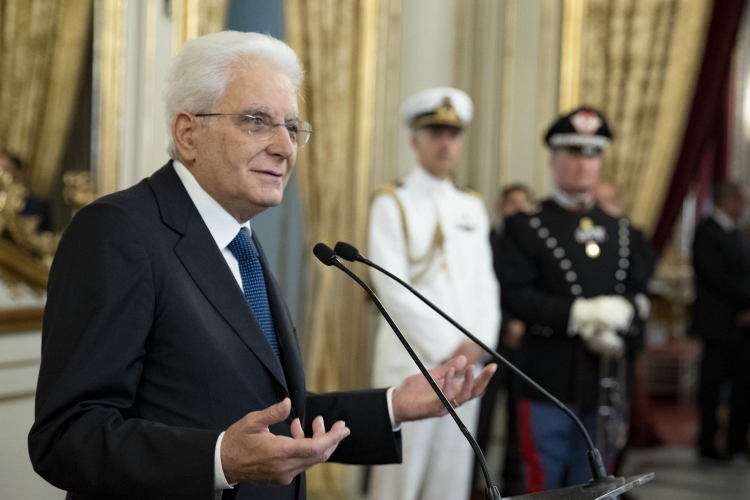 Il Presidente della Repubblica Sergio Mattarella incontra una rappresentanza della Guardia di Finanza, in occasione del 244° anniversario della sua costituzione

