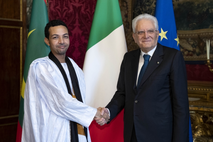 Il Presidente Sergio Mattarella con S.E. il Signor Hamed SIDI MOHAMED, nuovo Ambasciatore della Repubblica Islamica di Mauritania, in occasione della presentazione delle Lettere Credenziali.
