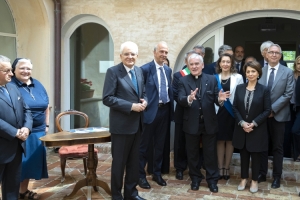 Il Presidente Sergio Mattarella alla Villa del Seminario con l'Arcivescovo di Camerino Mons. Francesco Giovanni Brugnaro e con il Ministro dell'Istruzione, Marco Bussetti