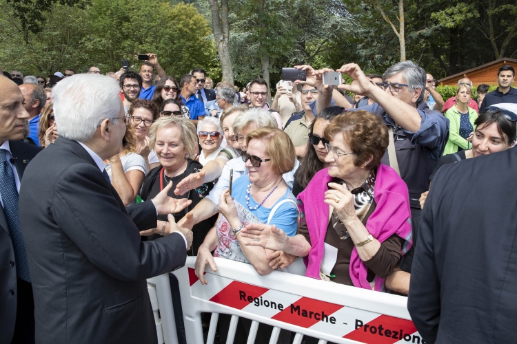Il Presidente Sergio Mattarella alla cerimonia di inaugurazione della Scuola Secondaria di Primo Grado "Carlo Alberto Dalla Chiesa" 