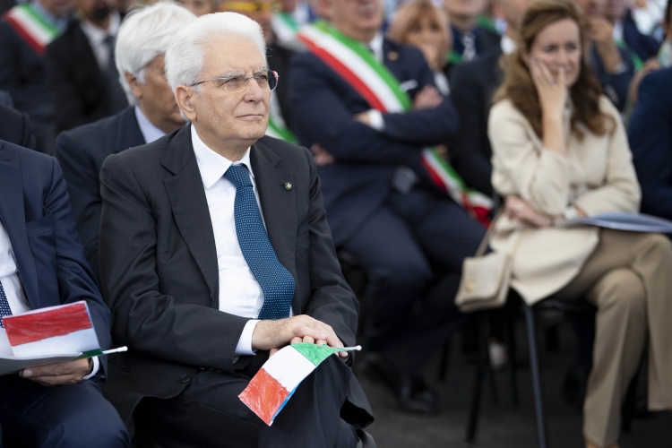 Il Presidente Sergio Mattarella alla cerimonia di inaugurazione della Scuola Secondaria di Primo Grado "Carlo Alberto Dalla Chiesa"