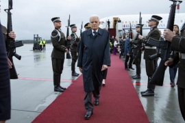 Il Presidente Sergio Mattarella al suo arrivo a Riga in occasione della Visita di Stato nella Repubblica di Lettonia