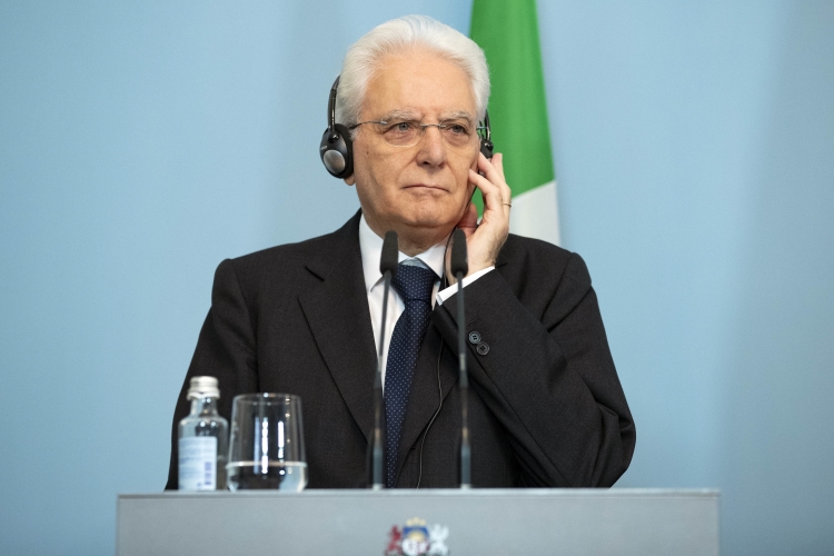 Il Presidente della Repubblica Italiana Sergio Mattarella nel corso delle dichiarazioni alla stampa