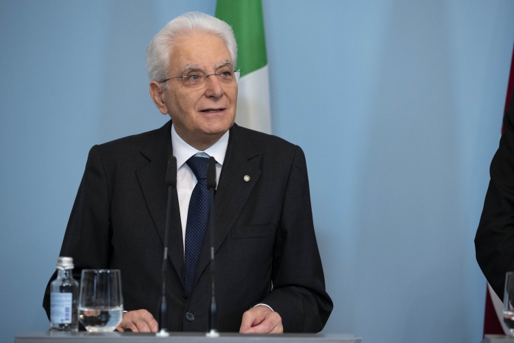 Il Presidente della Repubblica Italiana Sergio Mattarella nel corso delle dichiarazioni alla stampa