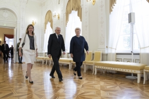 Il Presidente Sergio Mattarella con la Presidente della Repubblica di Lituania, Dalia Grybauskaitė al Palazzo Presidenziale