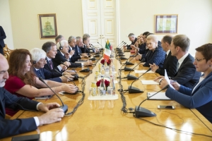VILNIUS dichiarazioni alla stampa del Presidente Mattarella e Presidente Dalia Grybauskaitė.
