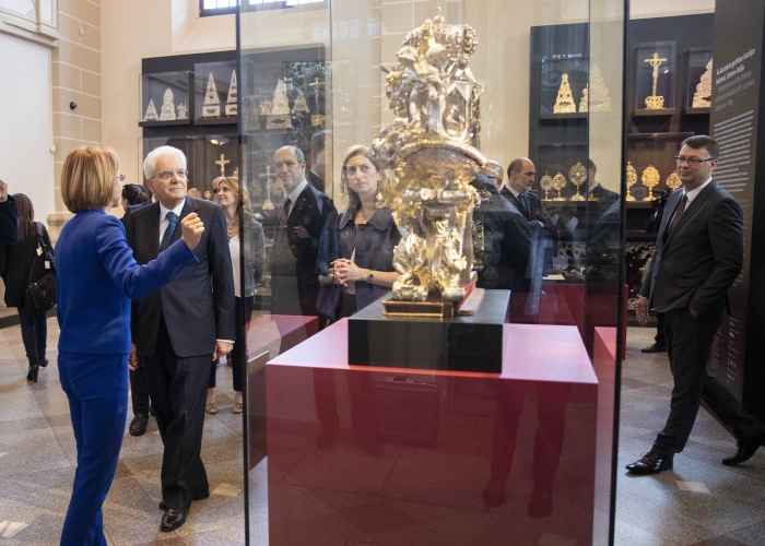 Il Presidente Sergio Mattarella e la Signora Laura,visitano la mostra su San Casimiro presso il  Museo Ecclesiastico della Chiesa di San Michele Arcangelo.  
(foto di Francesco Ammendola - Ufficio per la Stampa e la Comunicazione della Presidenza della Repubblica)