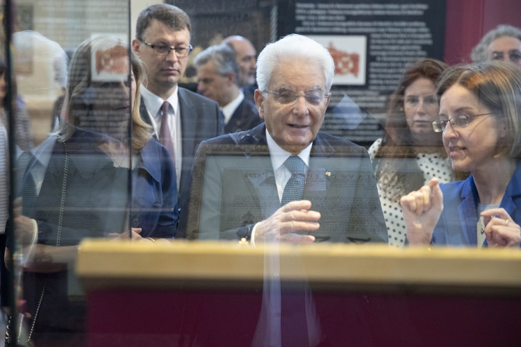 Il Presidente Sergio Mattarella e la Signora Laura,visitano la mostra su San Casimiro presso il  Museo Ecclesiastico della Chiesa di San Michele Arcangelo.  
(foto di Francesco Ammendola - Ufficio per la Stampa e la Comunicazione della Presidenza della Repubblica)