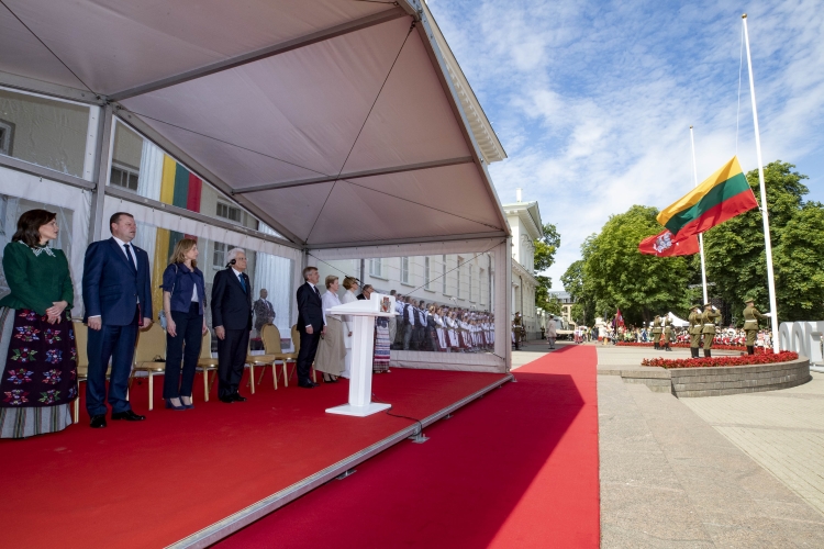Il Presidente della Repubblica Sergio Mattarella in occasione della cerimonia per il centenario di indipendenza della Lituania