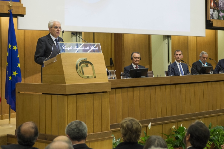 Il Presidente Sergio Mattarella in occasione del X Simposio Cotec Europa