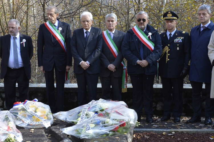 Il Presidente Sergio Mattarella nel corso della cerimonia all'Ossario di Forno di Coazze