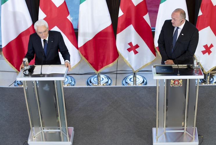 Il Presidente della Repubblica Sergio Mattarella con il Presidente della Repubblica di Georgia Giorgi Margvelashvili nel corso delle dichiarazioni alla stampa