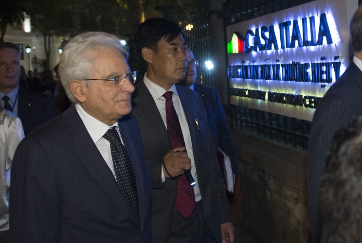 Il Presidente Sergio Mattarella a "Casa Italia"