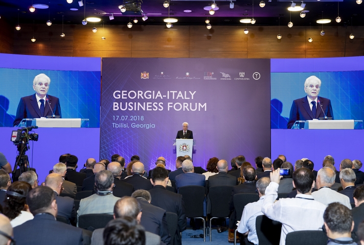 Il Presidente della Repubblica Sergio Mattarella alla sessione conclusiva del Forum Economico italo-georgiano.
