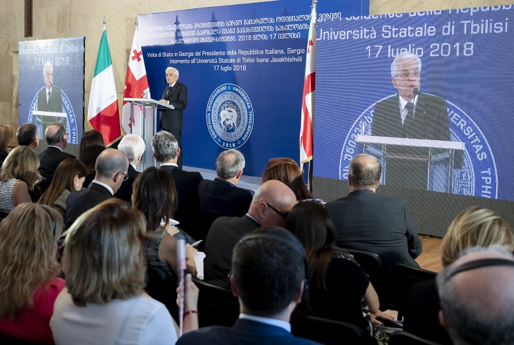 Il Presidente della Repubblica Sergio Mattarella con in occasione dell’intervento all’Università Statale di Tbilisi