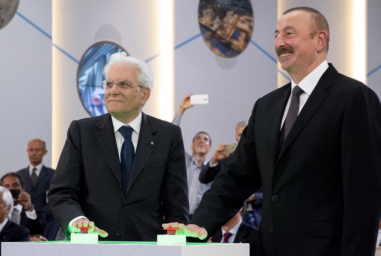 Il Presidente della Repubblica Sergio Mattarella e il Presidente della Repubblica dell’Azerbaigian Ilham Aliyev avviano simbolicamente la produzione dell’impianto di polipropilene realizzato a Sumgayit