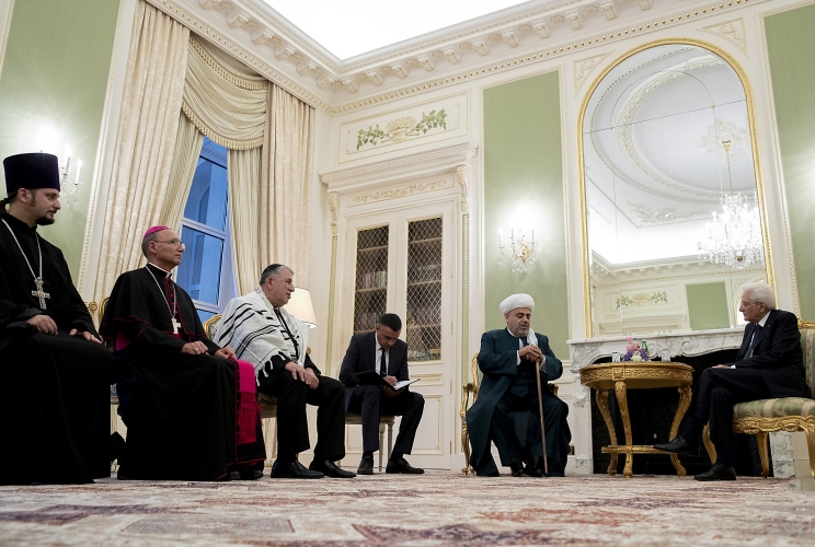 Il Presidente della Repubblica Sergio Mattarella nel corso dell’incontro con i Capi religiosi dell’Azerbaigian, accompagnati dal Capo della direzione dei musulmani del Caucaso Sheykh-ul-Islam Hajji Allashukur Pasha-zade