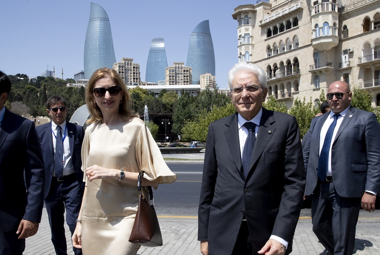 Il Presidente della Repubblica Sergio Mattarella e la Signora Laura poco prima della visita al Museo del Tappeto dell’Azerbaigian