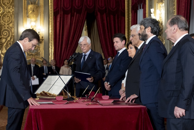 Il Presidente Sergio Mattarella in occasione della cerimonia di giuramento del nuovo Giudice della Corte Costituzionale, Prof. Luca Antonini