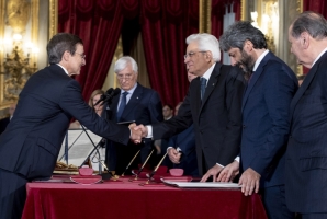 Il Presidente Sergio Mattarella in occasione della cerimonia di giuramento del nuovo Giudice della Corte Costituzionale, Prof. Luca Antonini