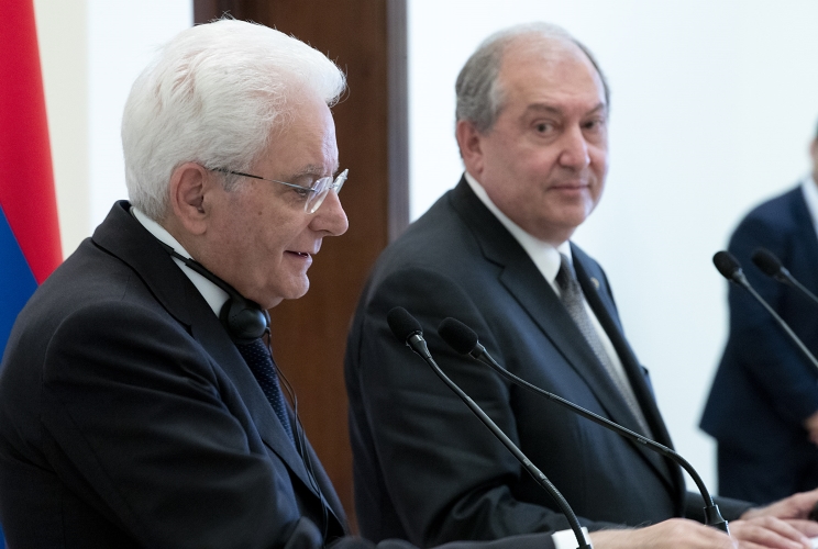 Il Presidente della Repubblica Sergio Mattarella con il Presidente della Repubblica d’Armenia, Armen Sarkissian, nel corso dell’incontro con la stampa