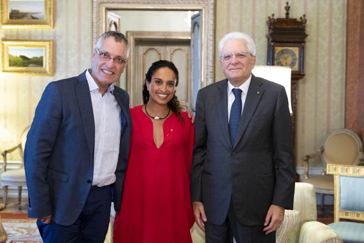 Il Presidente Sergio Mattarella con Noa e il chitarrista Gil Dor