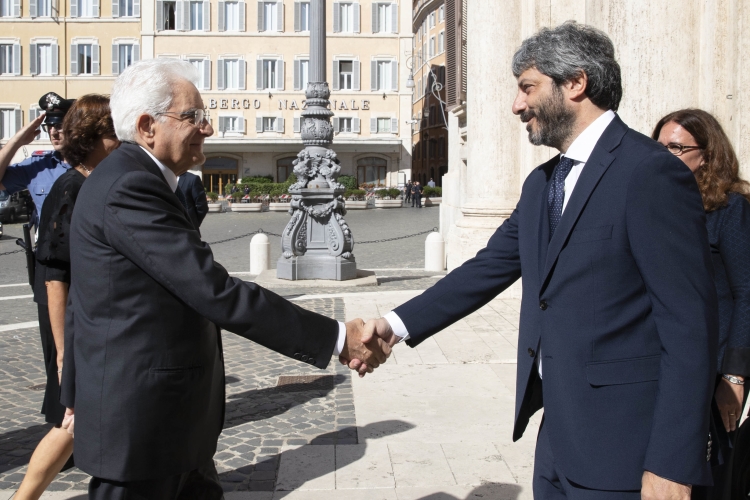 Il Presidente Sergio Mattarella, accolto dal Presidente della Camera Roberto Fico a Palazzo Montecitorio, in occasione della cerimonia del 100° anniversario della nascita del Presidente emerito della Repubblica  Oscar Luigi Scàlfaro