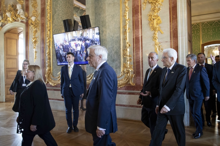 Il Presidente Sergio Mattarella durante la Prima sessione di lavoro su “Costruire la resilienza sociale: tra hard e soft security”