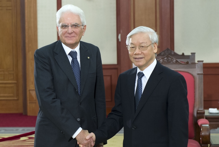 Il Presidente Sergio Mattarella con il Segretario Generale del Partito Comunista, Nguyen Phu Trong