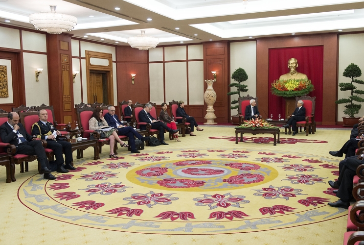 Il Presidente Sergio Mattarella con il Segretario Generale del Partito Comunista, Nguyen Phu Trong