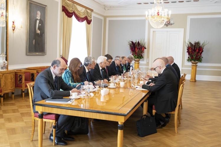 Il Presidente Sergio Mattarella con il Presidente della Repubblica di Finlandia, Sauli Niinistö in occasione della XIV riunione informale dei Capi di Stato del gruppo Arraiolos