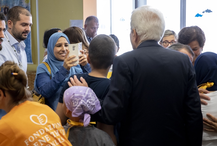 Il Presidente della Repubblica Sergio Mattarella nel corso della visita alla Fondazione IRCCS Istituto Nazionale dei Tumori