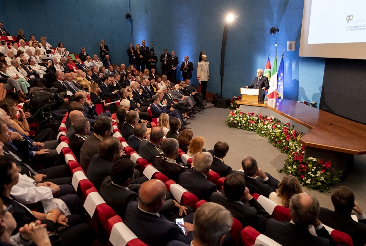 Il Presidente della Repubblica Sergio Mattarella nel corso della visita alla Fondazione IRCCS Istituto Nazionale dei Tumori